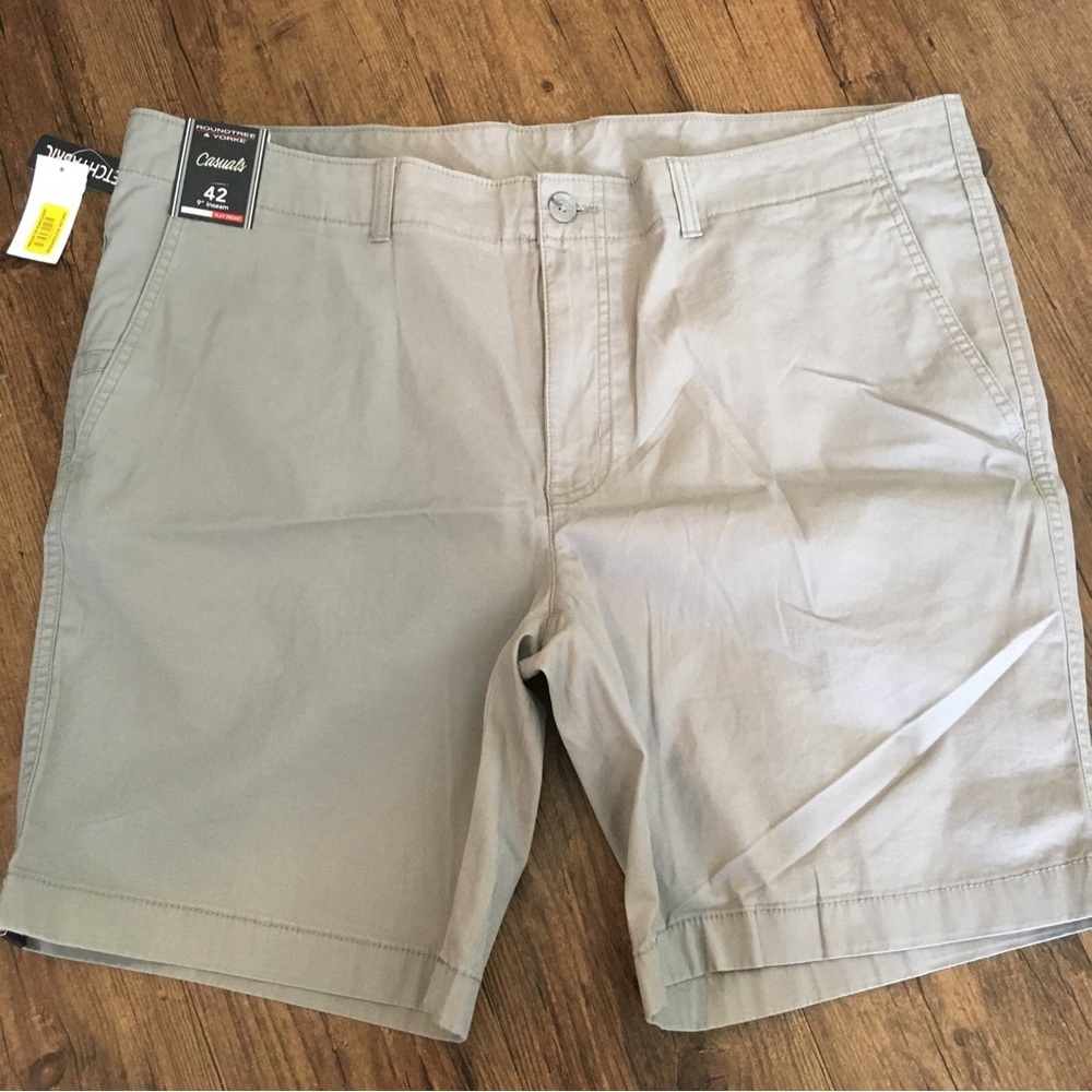 Men's Shorts gray NWTROUNDTREE AND YORKE CASUALS 42